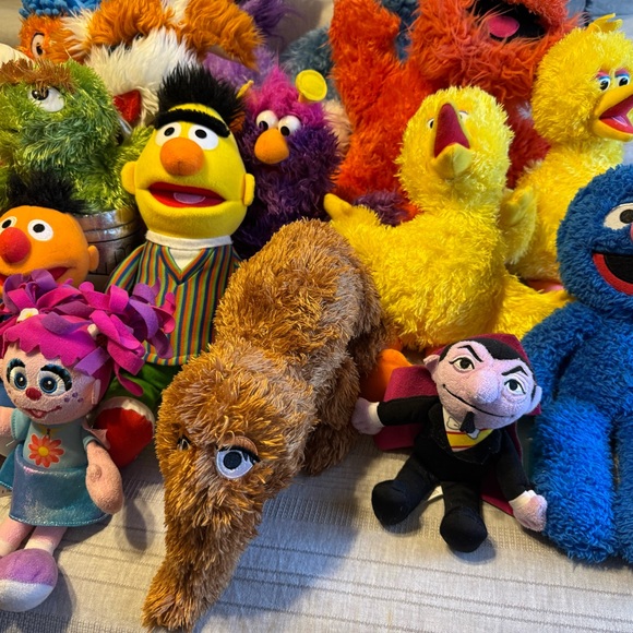 Massive Sesame Street Plush Bundle - Picture 4 of 5